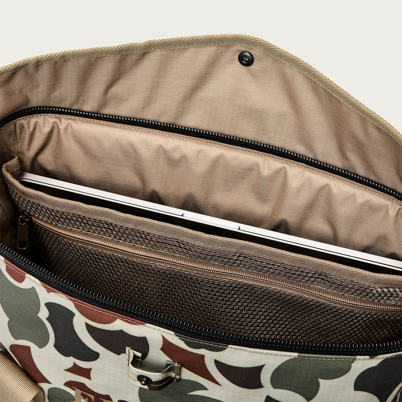 All-weather tote bag by Filson | Shrub camo / canteen (Multicolour)