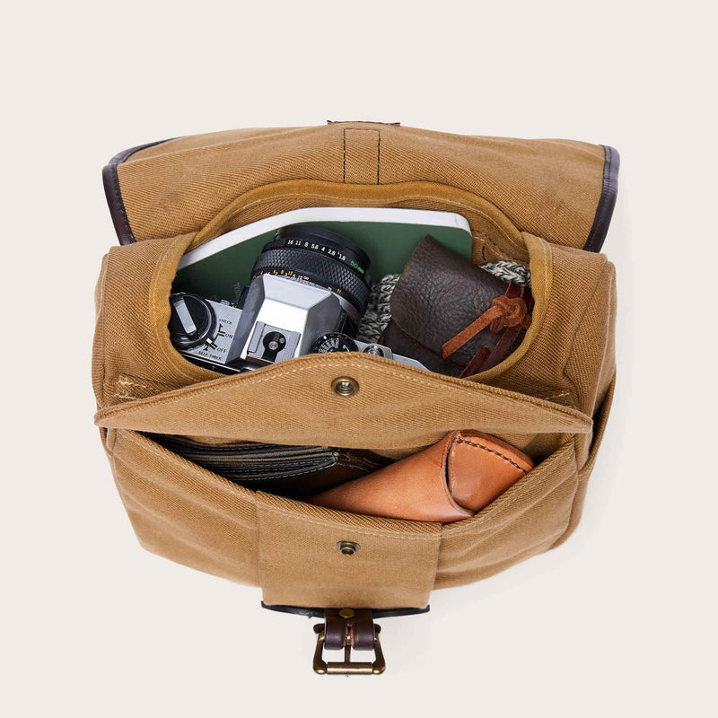 Rugged twill small field bag par Filson | Tan (Beige)