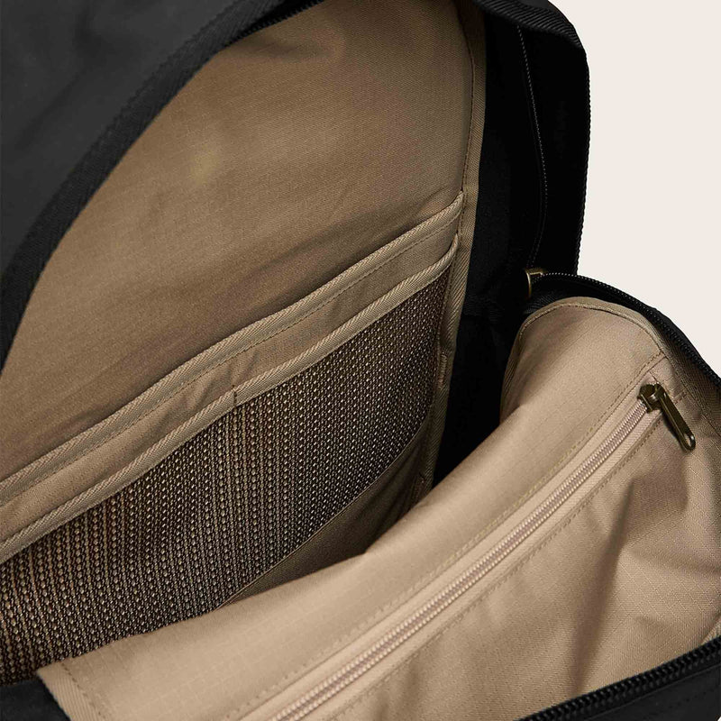Scout journeyman backpack par Filson | Black /covert (Black)