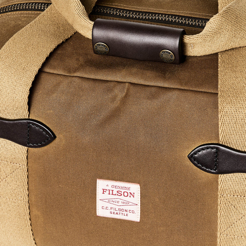 Tin cloth small duffle bag par Filson | Dark tan (Brown)