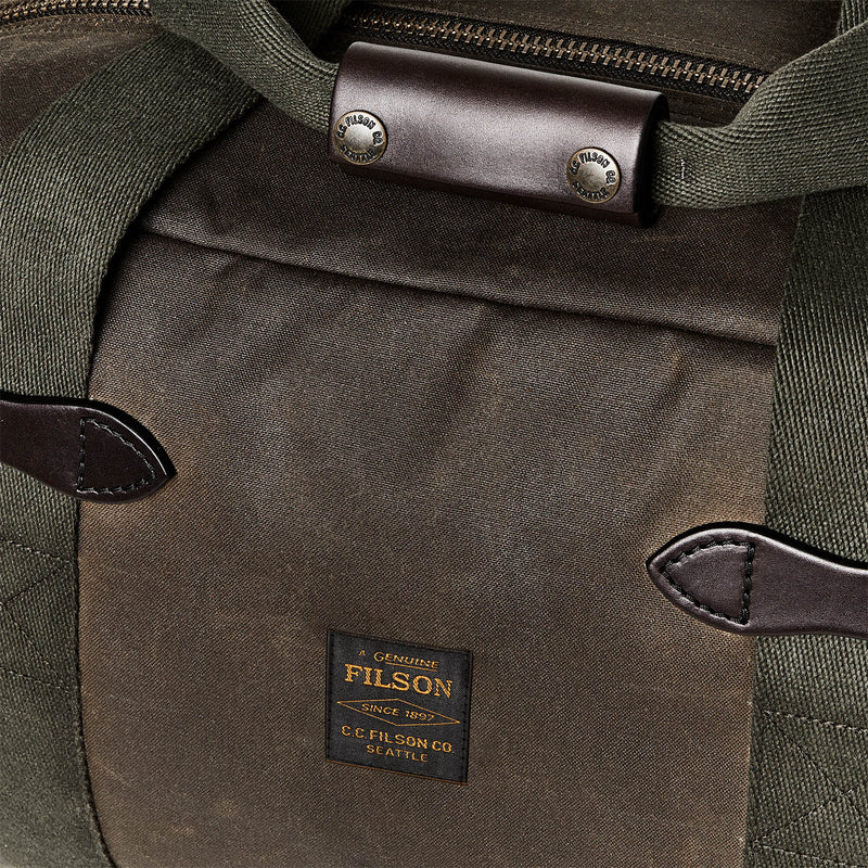 Tin cloth small duffle bag par Filson | Otter green (Green)
