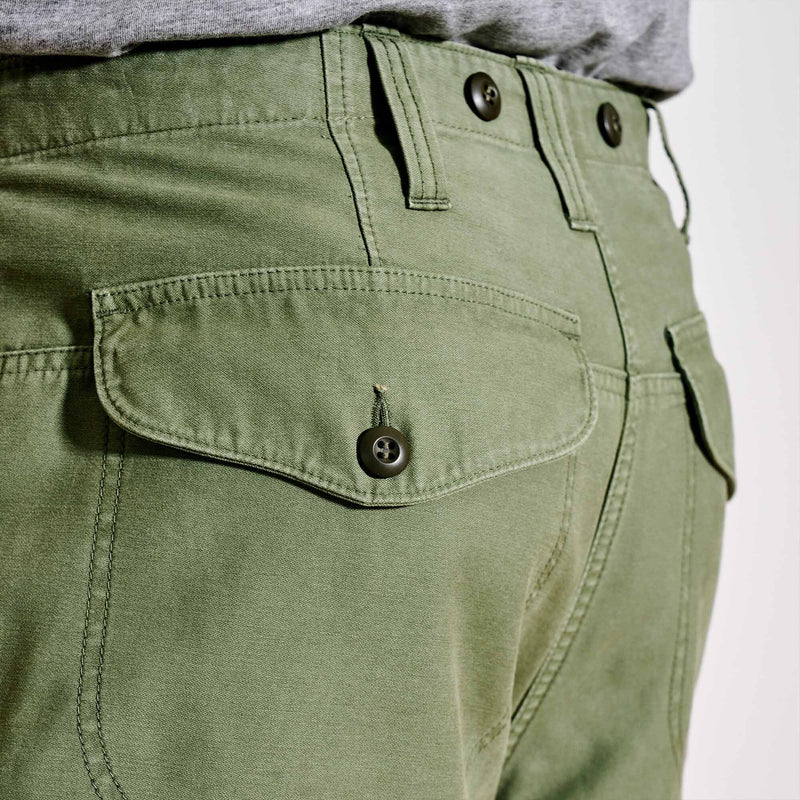 Field cargo shorts by Filson | Washed fatigue green (Green)