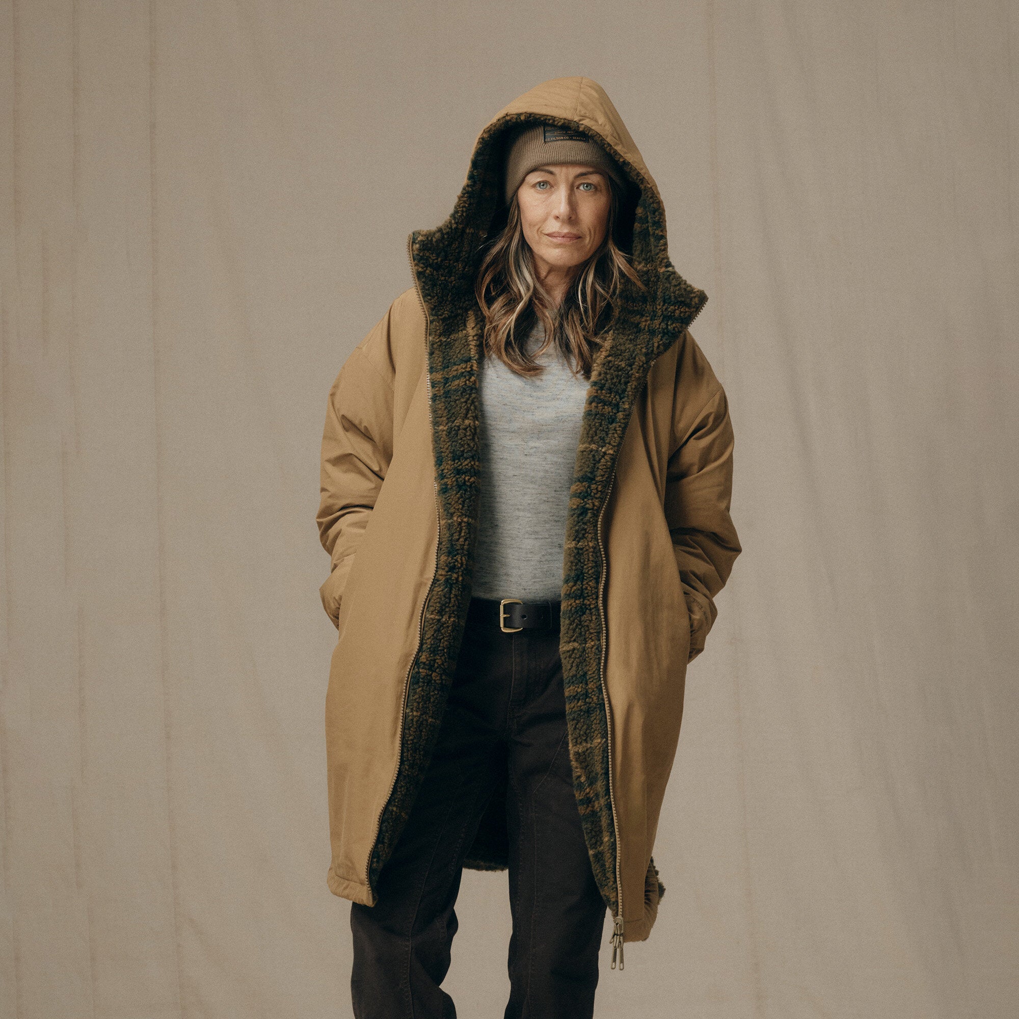 comoli 20AW Insulation Hooded Coat 美品 Women's reversible wooly fleece coat by Filson | Tan (Brown)