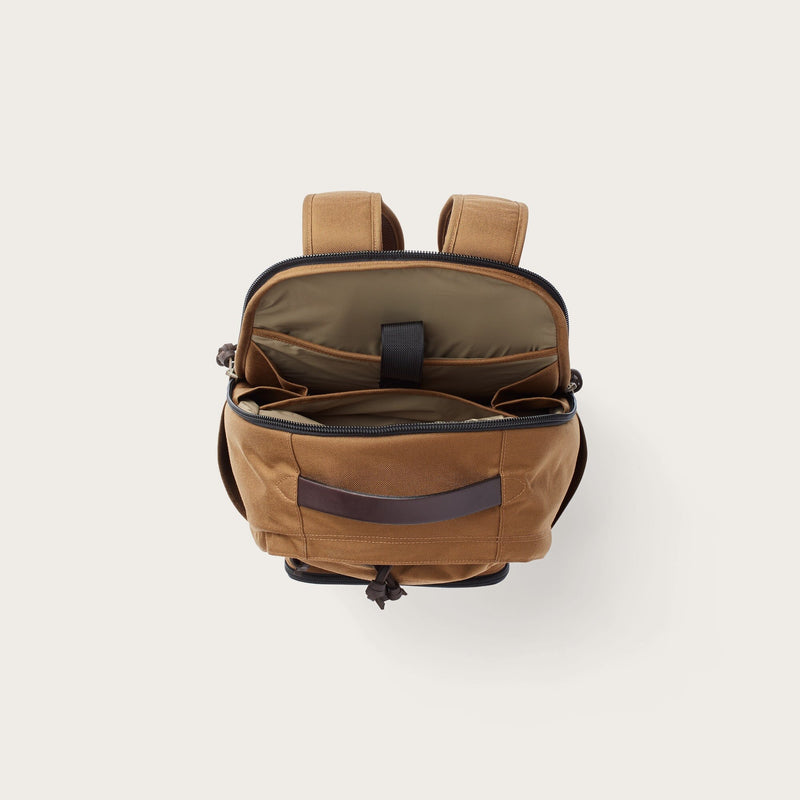 Dryden backpack par Filson | Whiskey (Beige)