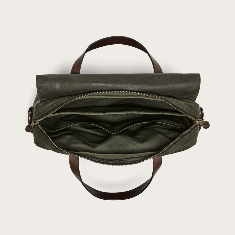 24 hour tin cloth briefcase par Filson | Otter green (Green)