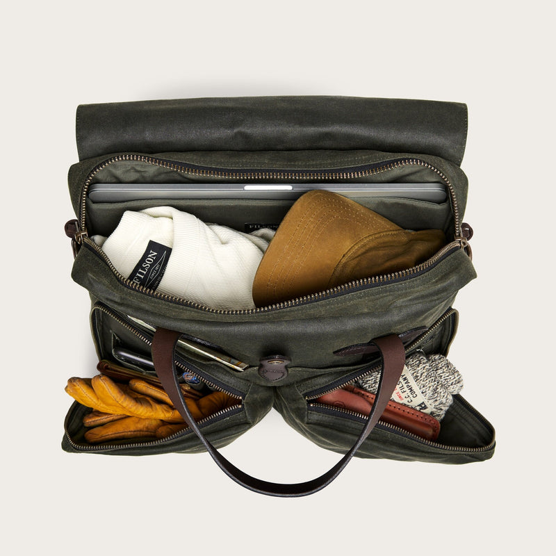 24 hour tin cloth briefcase par Filson | Otter green (Green)