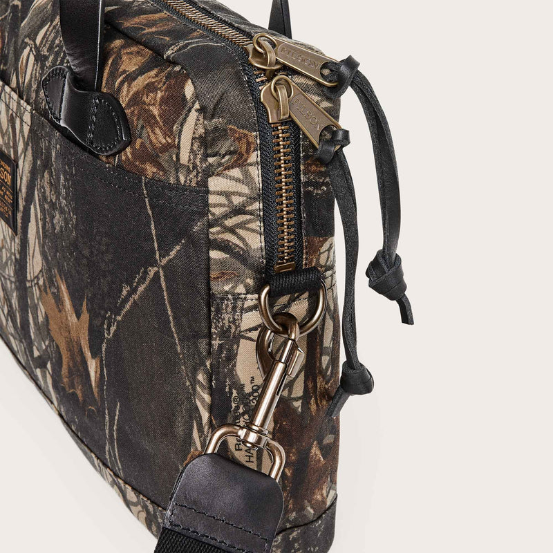 Tin cloth compact briefcase par Filson | Realtree hardwoods camo (Brown)