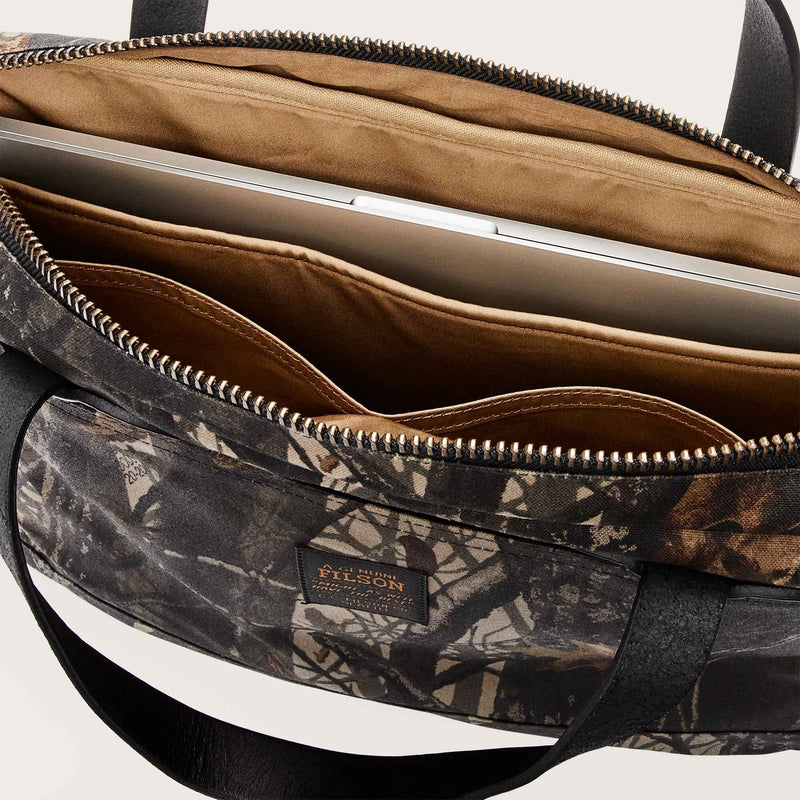 Tin cloth compact briefcase par Filson | Realtree hardwoods camo (Brown)