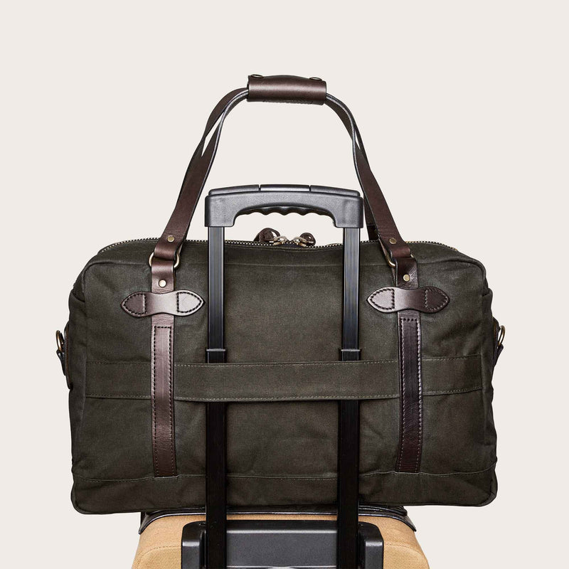 48 hour tin cloth duffle bag par Filson | Otter green (Green)
