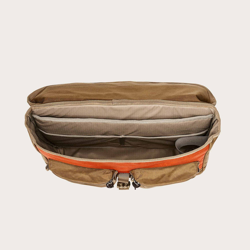 Surveyor messenger bag by Filson | Dark tan / flame (Orange)