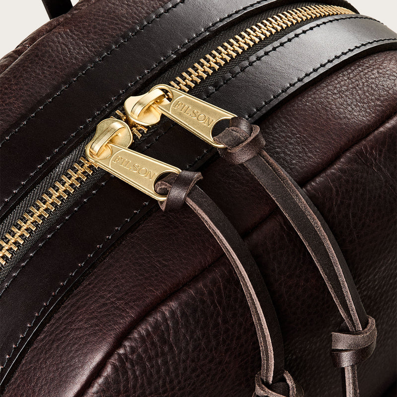 Heritage leather journeyman backpack par Filson | Ballard brown (Brown)