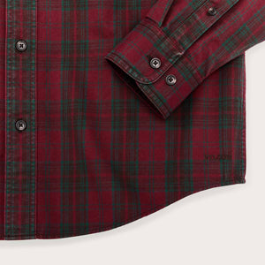 Lightweight alaskan guide shirt by Filson | Green / red plaid (Red)