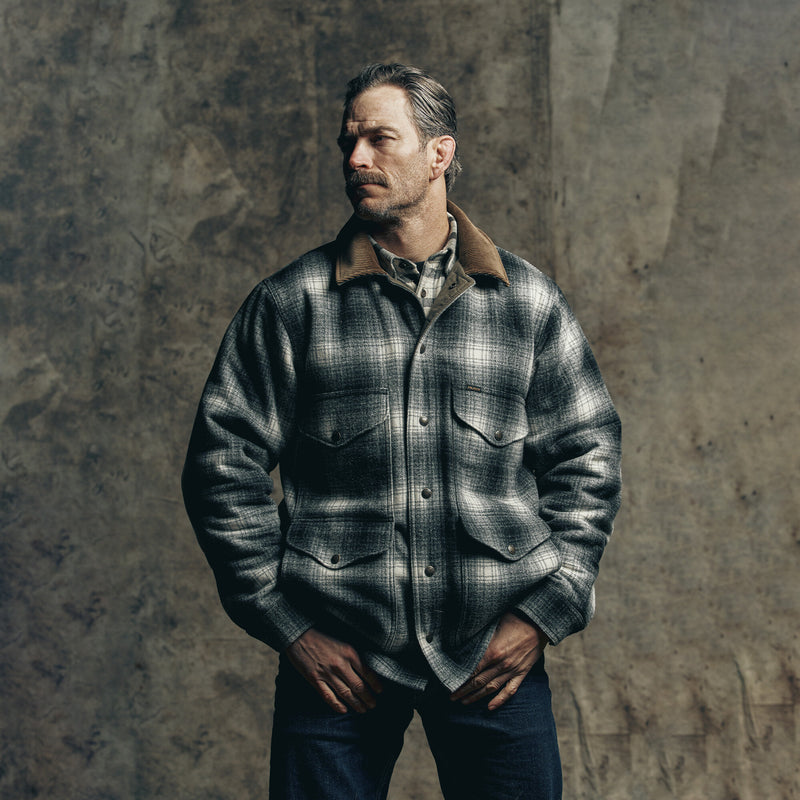 Alaskan guide shirt par Filson | Cream / peat / multi plaid (Gray)