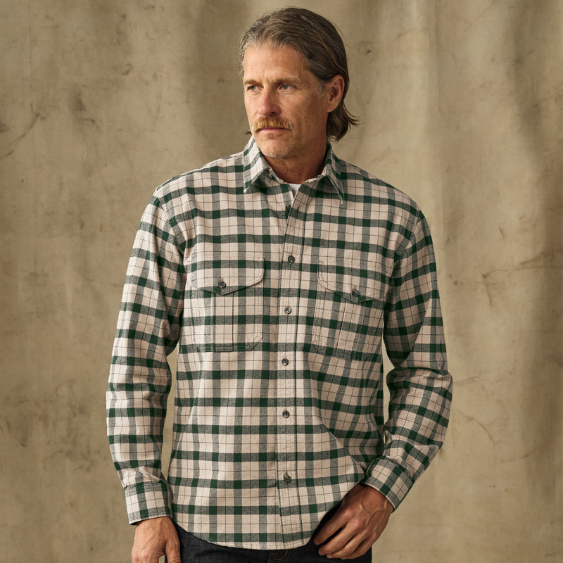 Alaskan guide shirt by Filson | Oatmeal / pine plaid (Green)