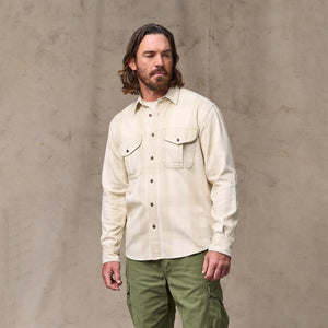 Vintage wash alaskan guide shirt by Filson | Sand / stone plaid (Beige)