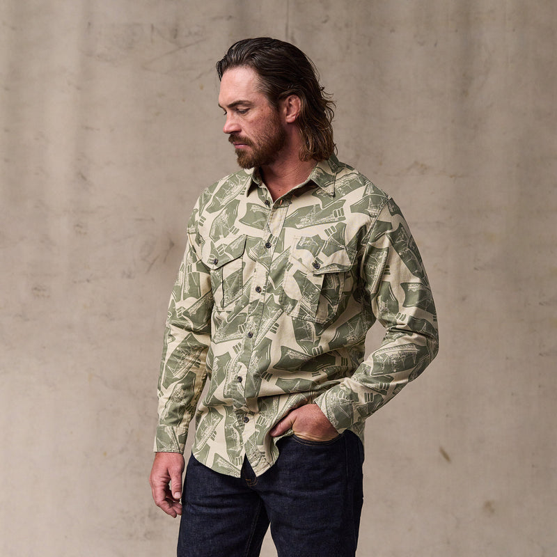 Lightweight alaskan guide shirt by Filson | Khaki / print (Green)