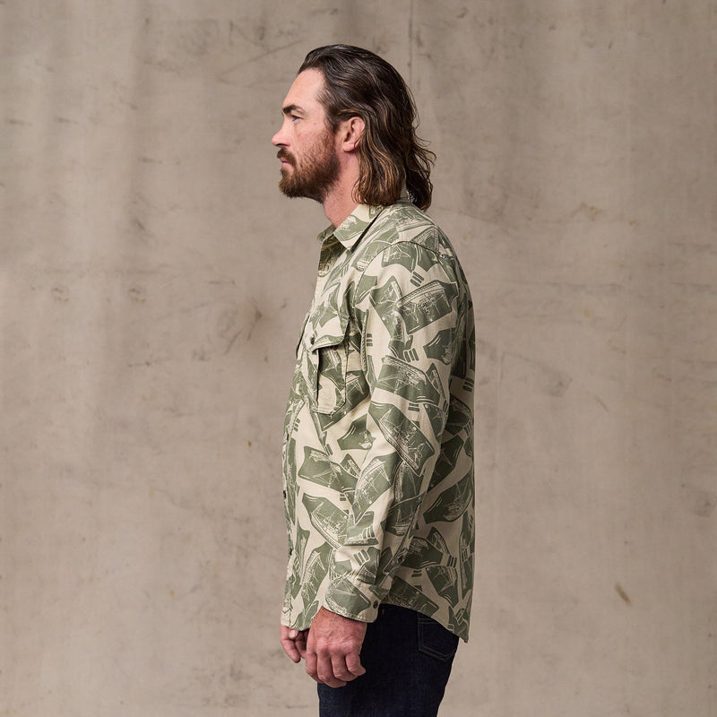 Lightweight alaskan guide shirt by Filson | Khaki / print (Green)