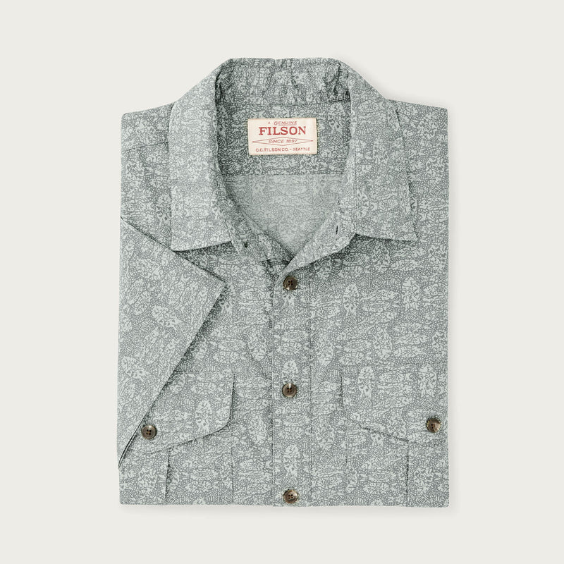 Filson's washed short sleeve feather cloth shirt by Filson | Khaki / print (Green)
