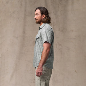 Filson's washed short sleeve feather cloth shirt by Filson | Khaki / print (Green)