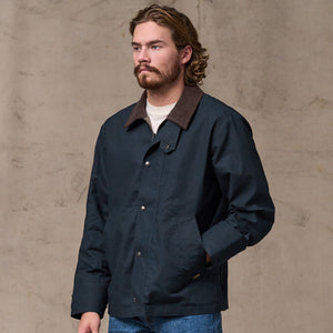 Dry wax short field jacket by Filson | Navy (Blue)