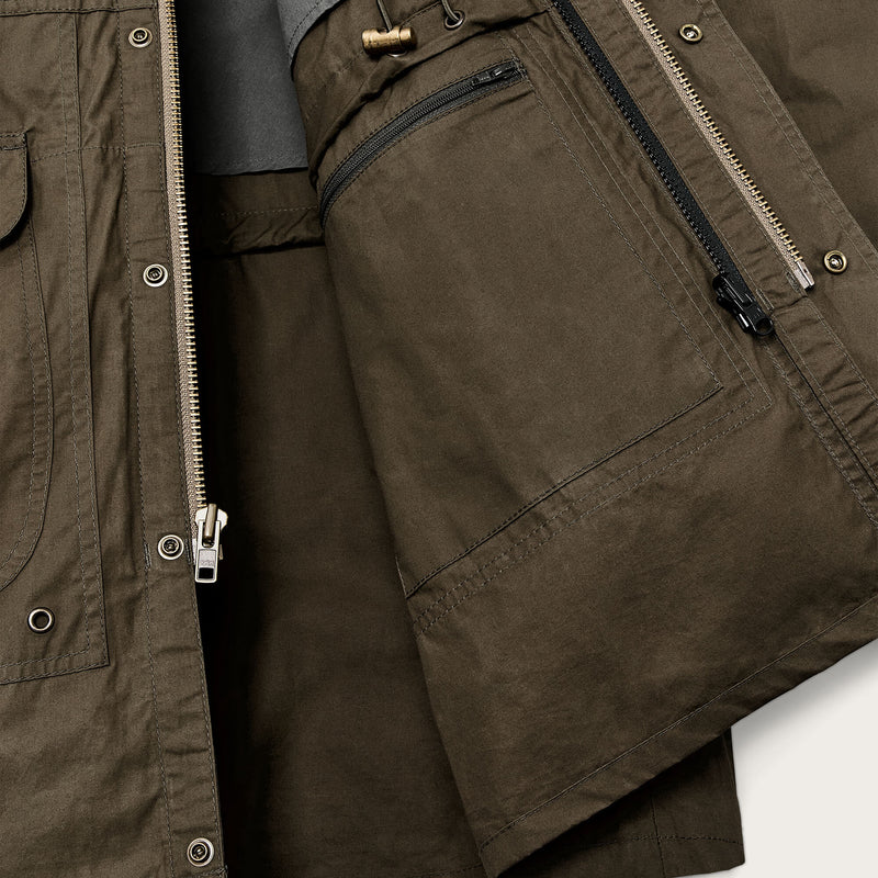 Dry wax omak coat by Filson | Burnt olive (Green)