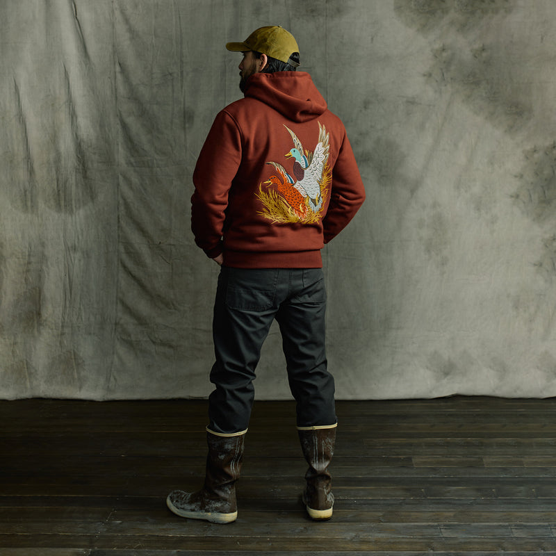 Sweat à capuche brodé prospector by Filson | Fired brick / ducks (Red)