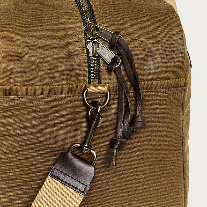 Tin cloth medium duffle bag by Filson | Dark tan (Brown)