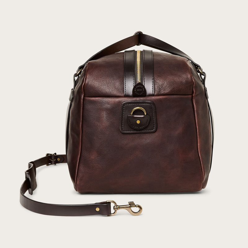 Heritage leather medium duffle bag by Filson | Ballard brown (Brown)