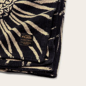 Pine cotton blanket by Filson | Black (Black)