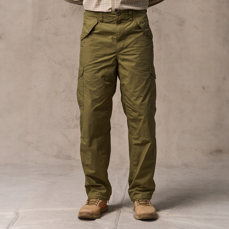 Tropical poplin cargo pants by Filson | Military olive (Green)