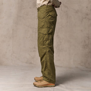 Tropical poplin cargo pants by Filson | Military olive (Green)
