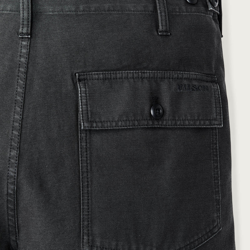 Field supply shorts by Filson | Washed faded black (Black)