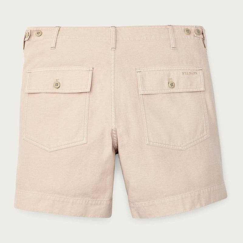 Field supply shorts by Filson | Washed oatmeal (White)