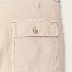 Field supply shorts by Filson | Washed oatmeal (White)
