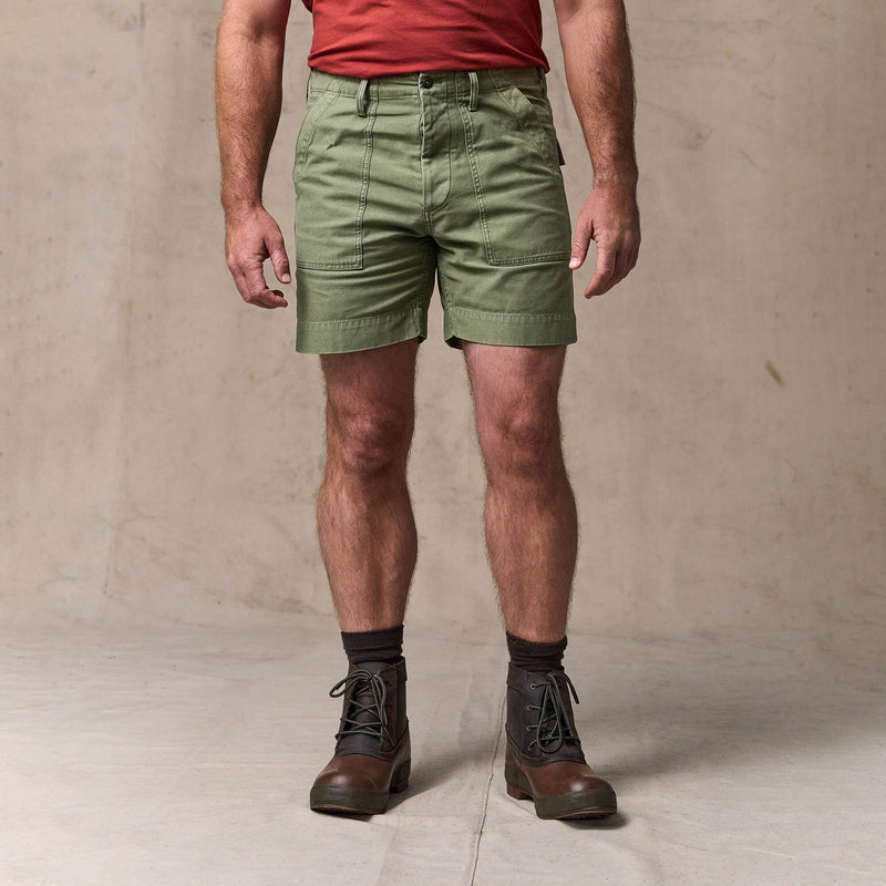 Field supply shorts by Filson | Washed fatigue green (Green)