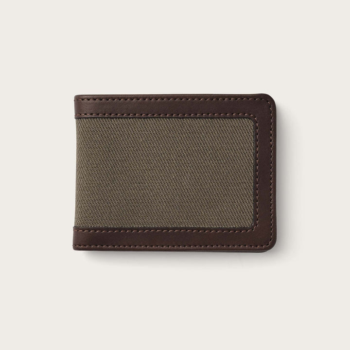 Leather Travel Wallets | Filson Europe