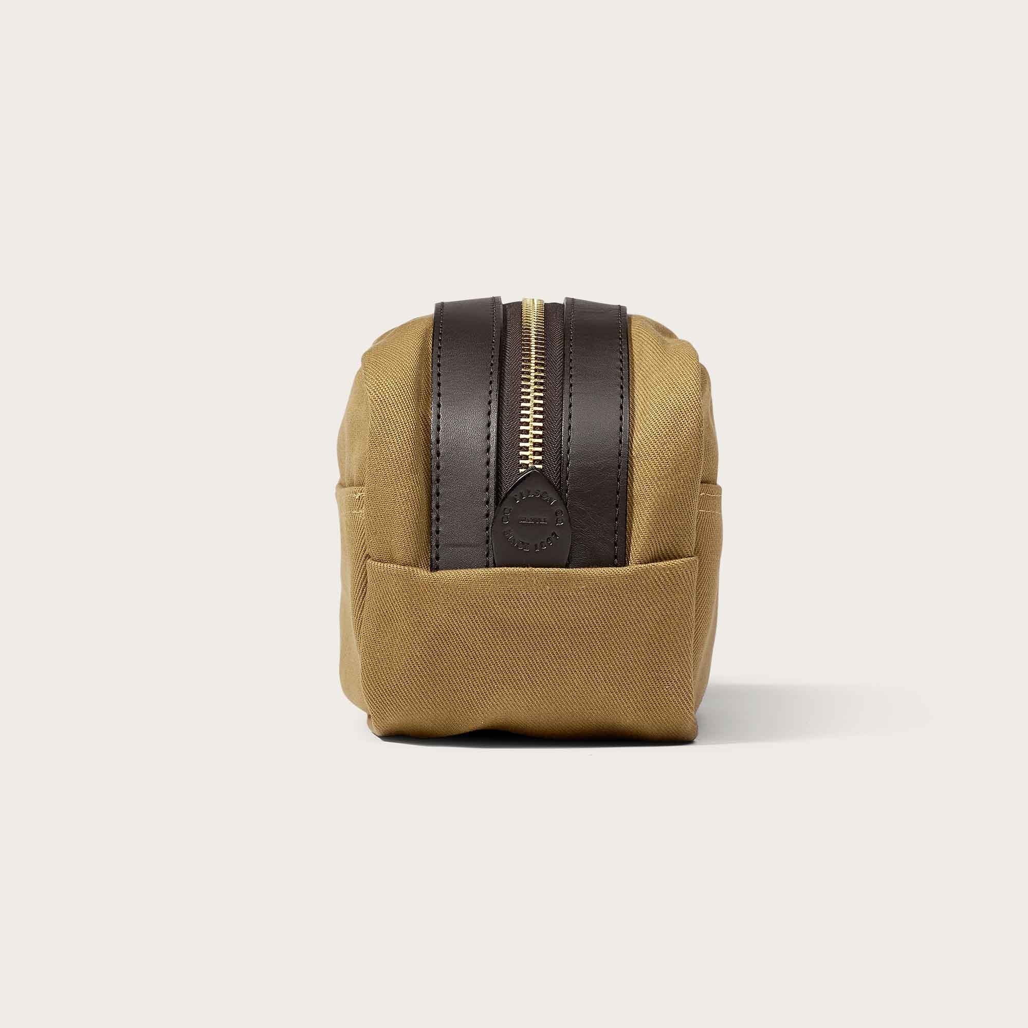 Filson Rugged Twill Travel Kit Navy su Filson Rugged Twill Travel Kit Navy su