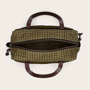 Tin cloth tote bag with zipper by Filson | Flyway green (Beige)