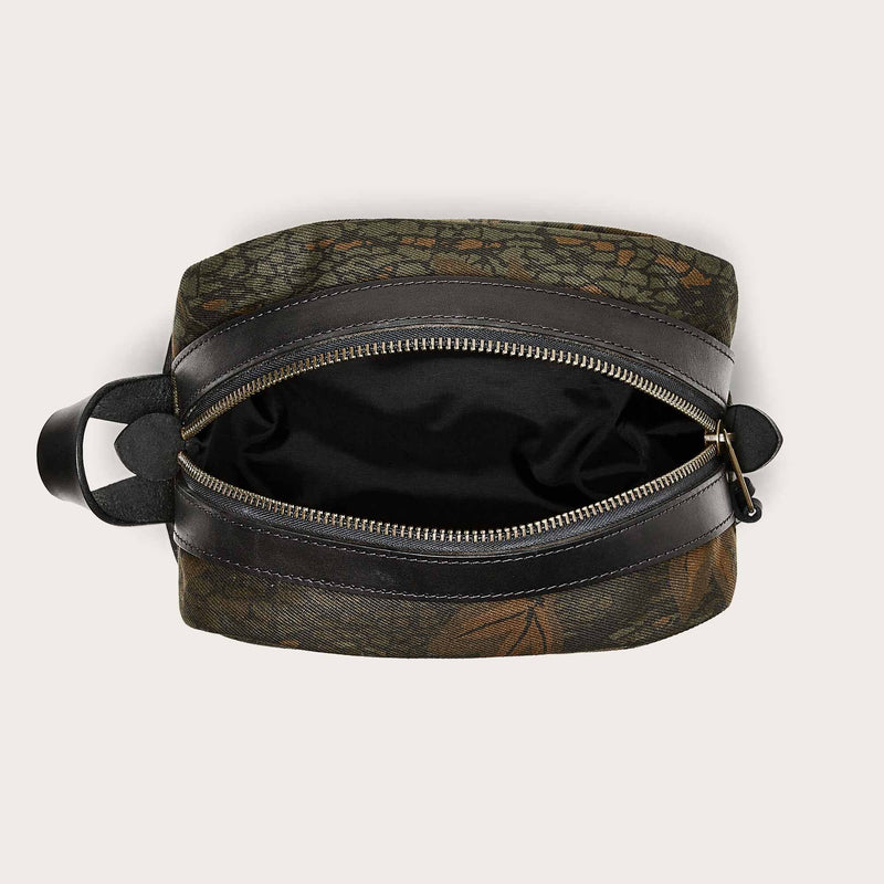 Travel kit by Filson | Maple bark camo (Beige)